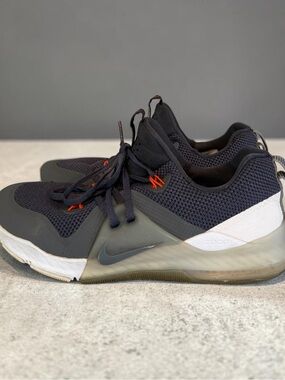 Nike Zoom Train Command – Black/Anthracite/Bright Crimson – Men’s Size 10
